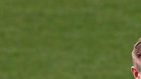 Marco Asensio (al fondo a la derecha) ha entrenado con el resto de sus compañeros del Real Madrid pero no ha superado las molestias musculares.