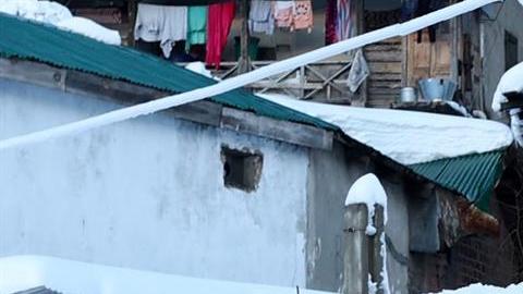 Decenas de personas murieron de hipotermia cuando sus coches se atascaron precisamente por el mal tiempo en una carretera de Pakistán.