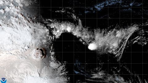 La erupción del volcán de Tonga, la más ruidosa desde el mítico Krakatoa