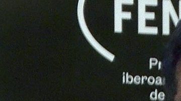 Alfonso Herrera y su esposa Diana Vázquez.