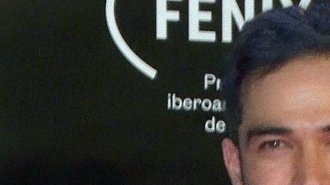 Alfonso Herrera y su esposa Diana Vázquez.