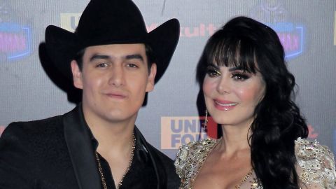 Maribel Guardia y su hijo Julián Figueroa.