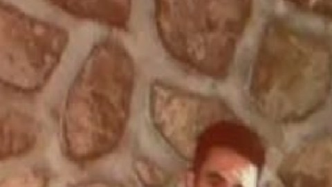 CJNG y Cártel de Sinaloa así se llevan: Matan a 3 policías y cuelgan a otras 2 personas en puente.