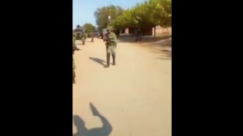 Enfrentamiento entre gente del CJNG y militares en Michoacán, México.