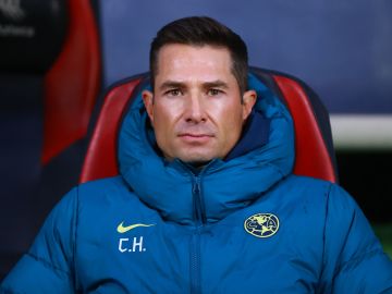 Craig Harrington, entrenador del América femenil está envuelto en la polémica.