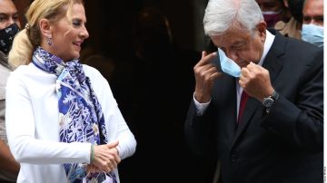 Beatriz Gutiérrez Müller, esposa de AMLO y su hijo, se aíslan tras contagio del presidente mexicano