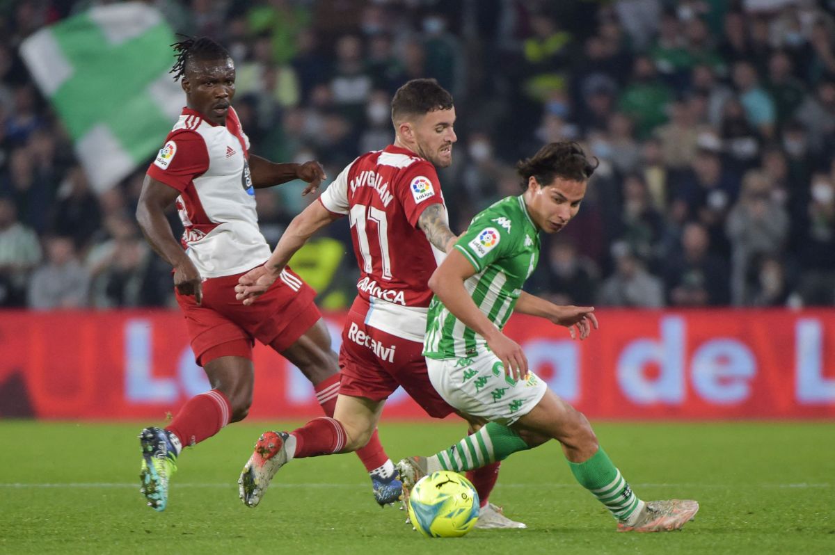 Fue la primera titularidad de Lainez en La Liga esta temporada. 