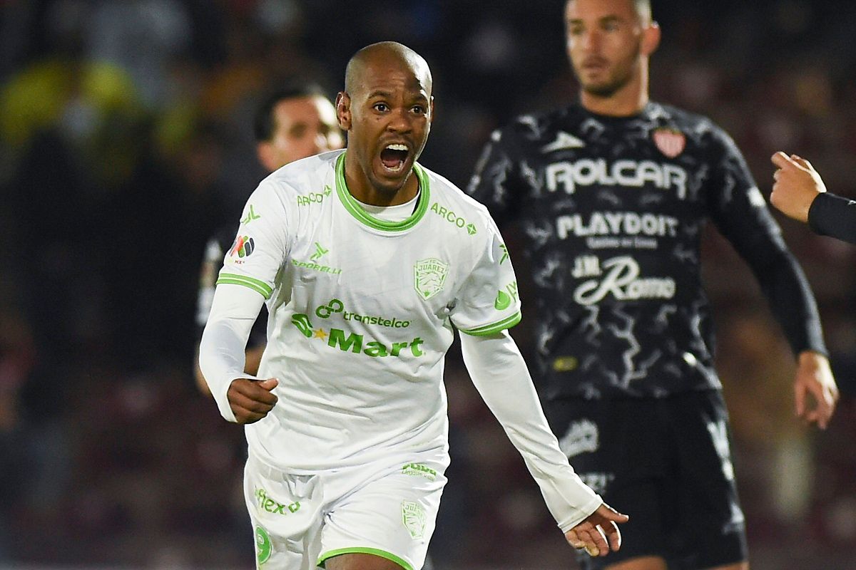 El uruguayo Diego Rolán hizo doblete con el Juárez FC.