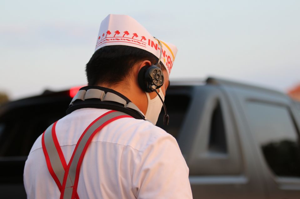 Empleados De In N Out Intentan Evitar Que Conductor Ebrio Y Una Mujer 
