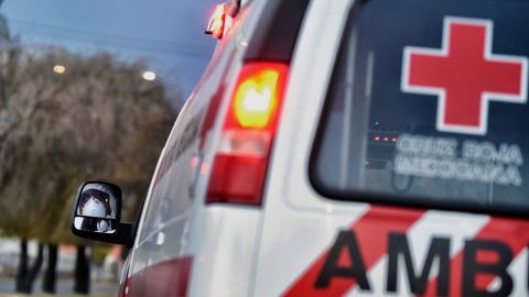 Hombre ebrio agrede a batazos a niño de 4 años en fiesta de Año Nuevo en México; familiares intentan lincharlo