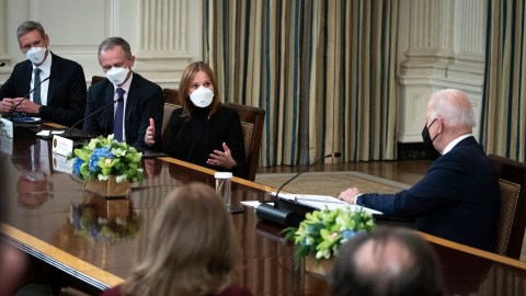 Biden discute BBB con directores ejecutivos de grandes empresas