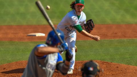 El lanzador de los Charros de Jalisco, Wilmer Rios, maniató a la ofensiva de Caimanes de Barranquilla en la tercera jornada de la Serie del Caribe 2022.
