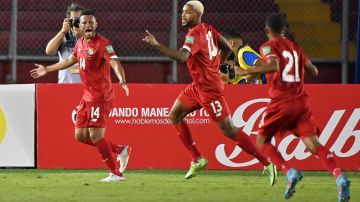 Azmahar Ariano celebra el gol del triunfo panameño sobre Jamaica.
