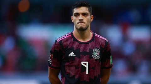 Raúl Jiménez ya está en México de cara al partido contra Estados Unidos.