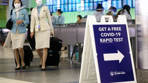 Las aerolíneas cancelan más de 1,000 vuelos por onceavo día consecutivo-GettyImages-1357040663.jpg