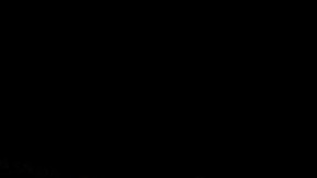 Momento en que Tom Brady no consigue la jersey con la que ganó el Super Bowl LI.