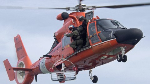 Hallan cuerpo de una de las víctimas de trágico naufragio en Florida