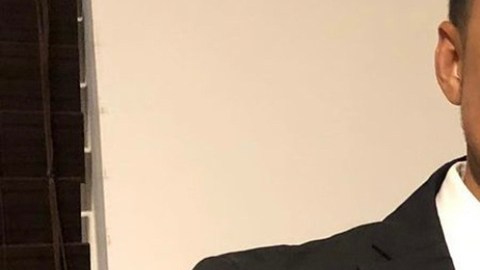 Luis Sandoval junto a su madre