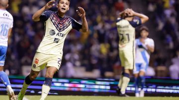 Salvador Reyes en la primera jornada del Clausura 2022 de la Liga MX.