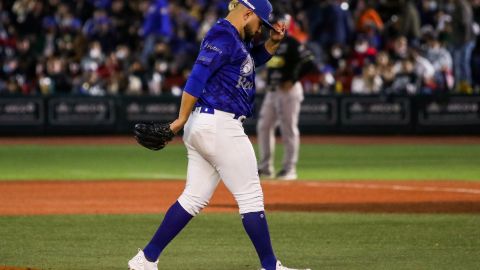 Zapopan, Jalisco, 11 de enero de 2022. Alemao Hernandez en lamento, durante el sexto juego de las semifinales de los Playoffs de la Liga Mexicana del Pacífico entre los Charros de Jalisco y los Sultanes de Monterrey, celebrado en el estadio Panamericano. Foto: Imago7/ Fabian Meza