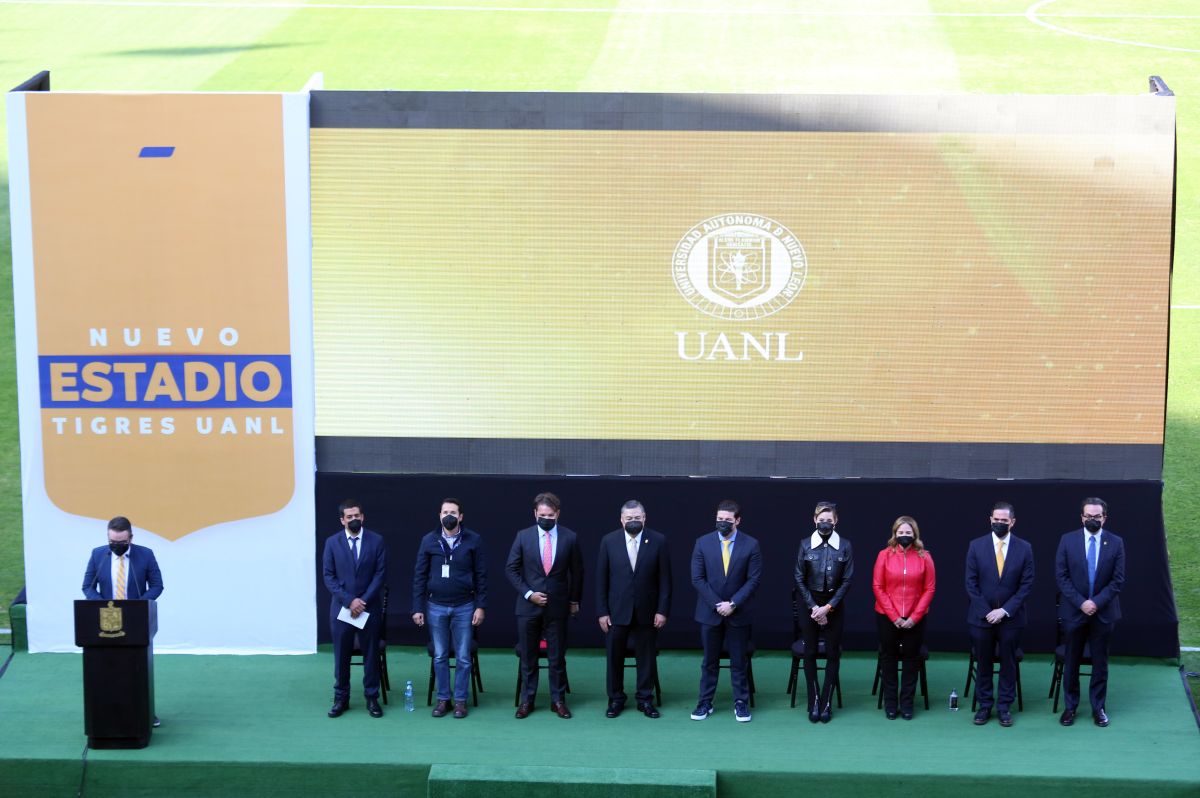 El proyecto fue presentado oficialmente en el Estadio Universitario.