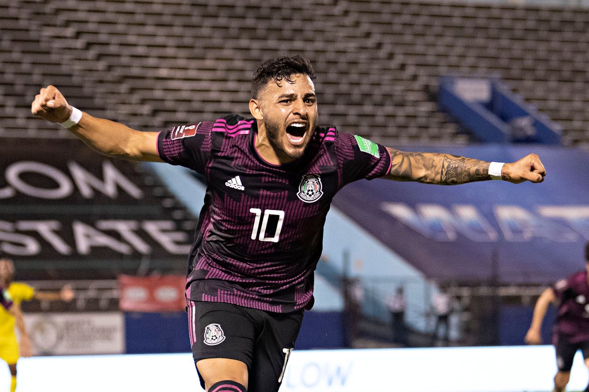 Alexis Vega viene de ser el héroe de México ante Jamaica.