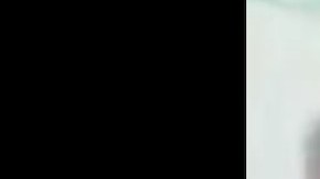 Adolescentes se abrazan al ver a su asesino