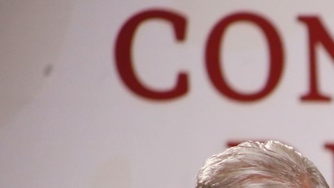 AMLO regresa a su conferencia mañanera tras COVID-19: “Ya salimos del contagio, nos fue bien”