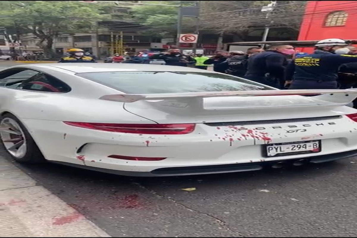 Balacera por un Porsche en calles de la Ciudad de México.