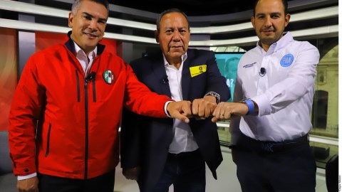 PRI, PRD y PAN buscan alianzas contra popularidad de AMLO.