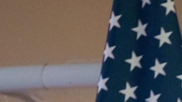 La intención de la medida, dijo el Canciller Ebrard, es reducir la violencia que azota a México.