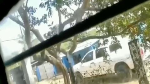 Policía mexicana durante operativo para detener a banda de asesinos.