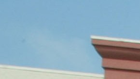 Video muestra a ladrón serial robando una TV de 70 pulgadas de un Target, su robo número 22 en esa tienda en tres meses