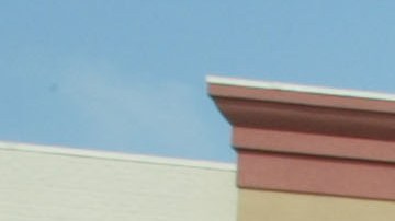 Video muestra a ladrón serial robando una TV de 70 pulgadas de un Target, su robo número 22 en esa tienda en tres meses