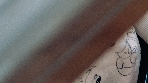 Niño de dos años gasta $2,000 en muebles tras jugar con el celular de mamá en Nueva Jersey