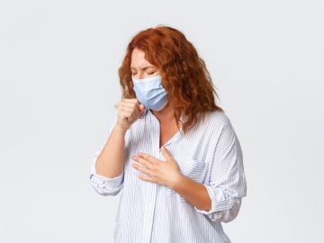 Ómicron: El síntoma más frecuente de la variante de COVID que no es tos ni fiebre