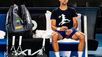 Novak Djokovic durante un entrenamiento el 12 de enero en Melbourne.