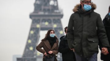 Francia impone nuevo récord de contagios de COVID con 464,769 positivos en 24 horas