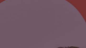 Elizabeth Olsen dice que no es como sus hermanas Mary-Kate y Ashley.