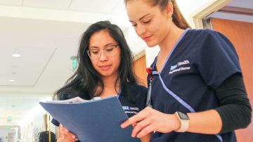 Ser enfermera viajera tiene muchas ventajas. (UCLA/health)