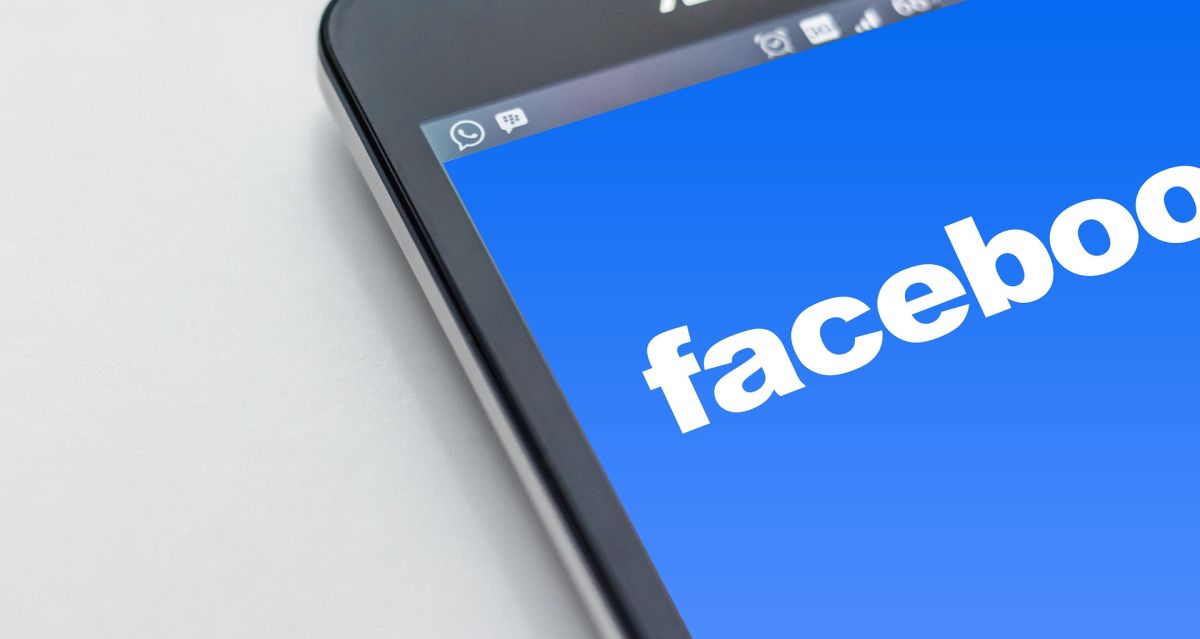 Step by step: how to download Facebook videos without apps