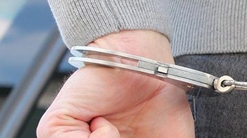 hombre-arresto-suegra