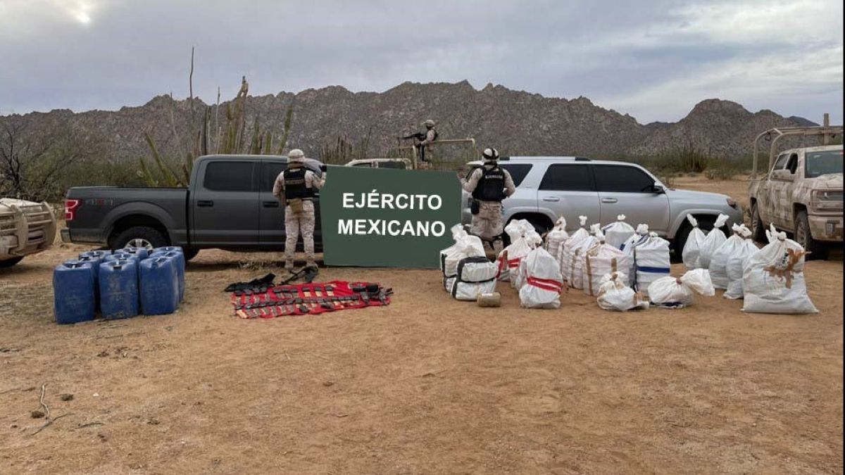 Ejército De México Intercepta Narcoavioneta Logra Decomiso De Droga Y Armamento En Frontera Con 2903