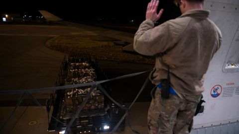 La Base de la Fuerza Aérea de Dover apoya la asociación estratégica entre EE.UU. y Ucrania