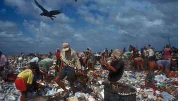 "Imperialismo de la basura": por qué América Latina se ha convertido en "el nuevo basurero" de Estados Unidos