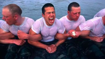 Cómo es la "semana del infierno" que deben pasar los aspirantes a Navy SEAL en Estados Unidos