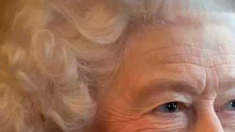 7 sorprendentes datos sobre la vida y los 70 años del reinado de Isabel II