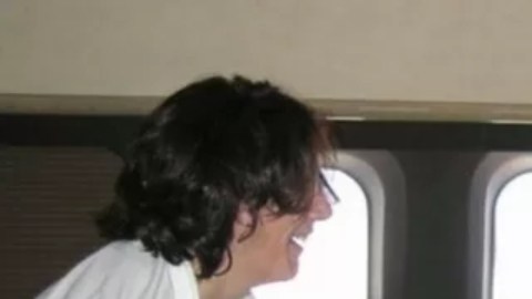 le conseguía niñas a Jeffrey Epstein