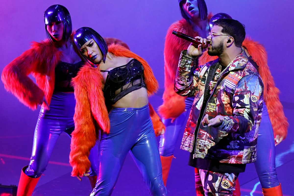 Anuel AA y su novia Yailin La Más Viral repiten hazaña de Karol G.
