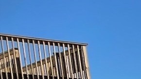 Casa derrumbada en la costa de Carolina del Norte